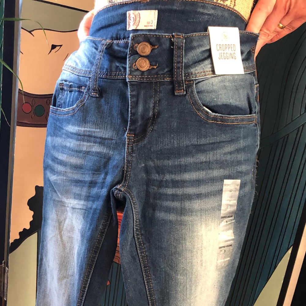 cropped jeans